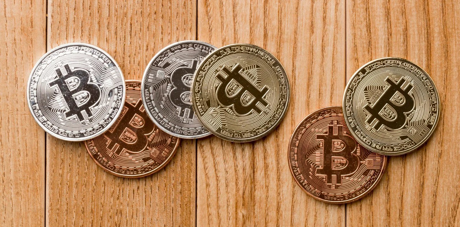 Grayscale Warns Token Inflation Can Erase Holder Rewards as Bitcoin Trades Near $81,078 and Yield-Seeking Crypto Investors Confront Hidden Supply Dilution Risk
