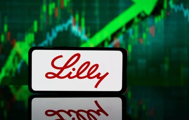 Eli Lilly’s Omvoh Gains Ground in Ulcerative Colitis and Crohn’s: New Data Poised to Challenge AbbVie’s Skyrizi and J&J’s Stelara in a $20 Billion IBD Market
