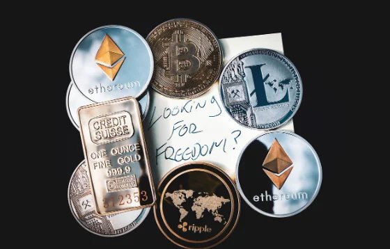 Bitcoin Whipsaws at $82,253 as Nearly $1 Billion in Crypto Liquidations Wipe Out Leveraged Bulls After Hot Inflation Revives Fed Rate-Hike Bets