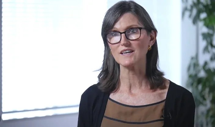 Cathie Wood Warns Memory Chipmakers Face Vicious Cycle as SKHY Stock Traders Weigh Urgent Strategy Shift